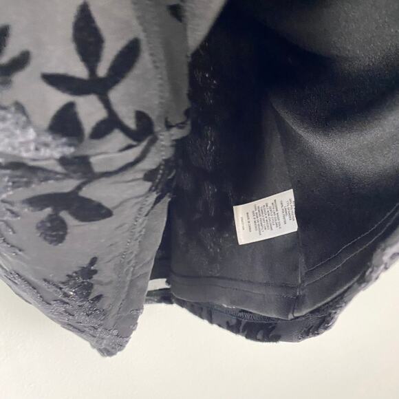 Chaps Velvet Burnout Blouse Mesh Sheer Top Floral Black Whimsygoth Size Large - Picture 10 of 11